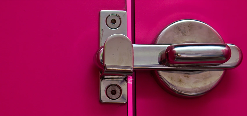 Childproof Gate Lock in Exeter, California
